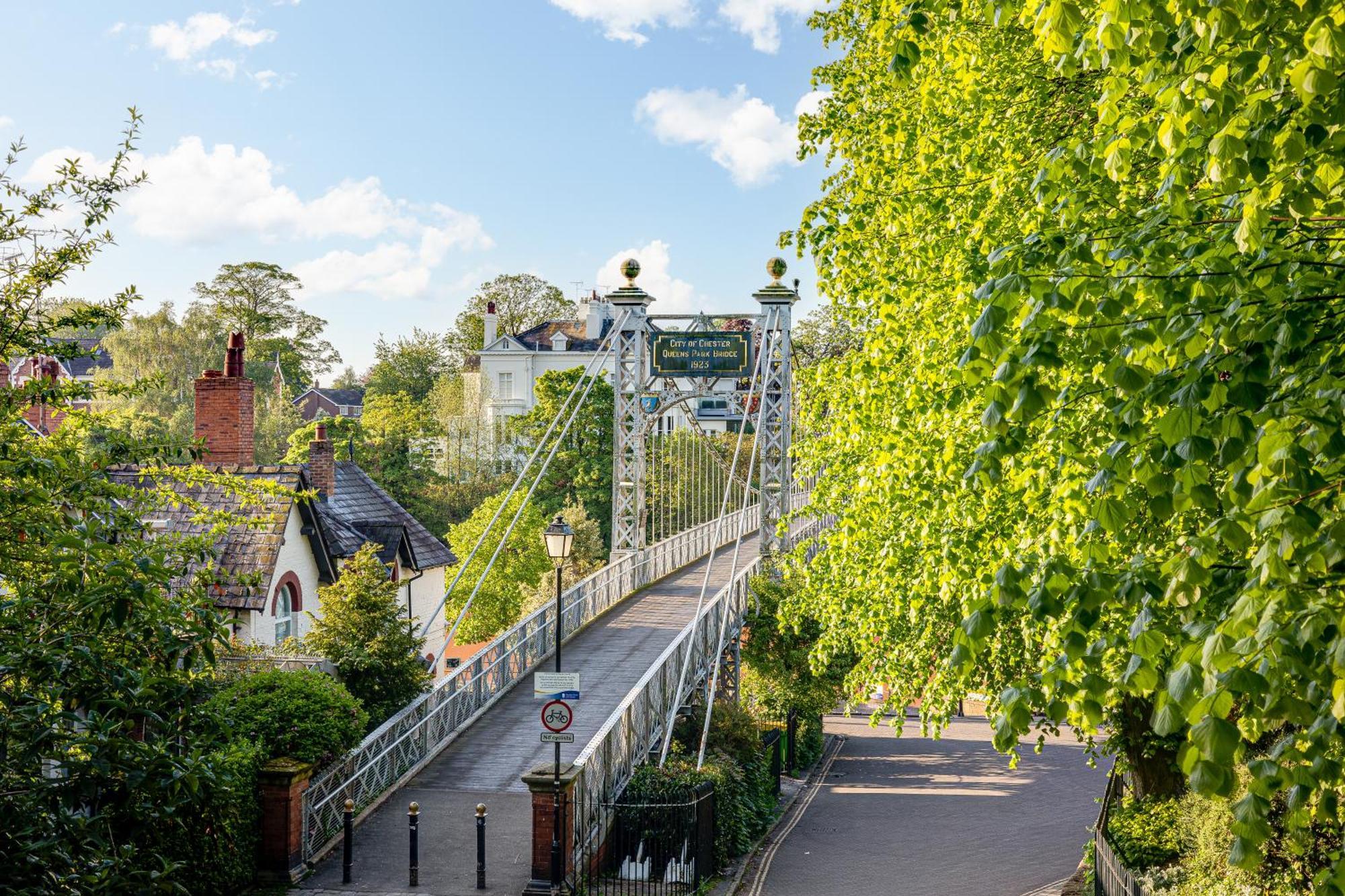 Insta-Worthy Loft On Historic Chester Rows, Sleeps 4 & Free Parking Kültér fotó